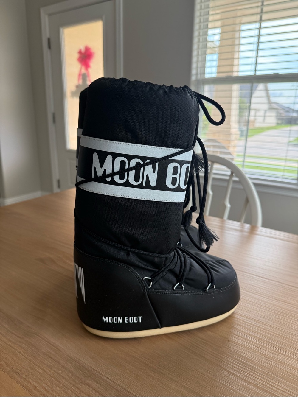 Moon Boot Black Nylon Snow Boots with Cream Sole - Picture 2 of 5